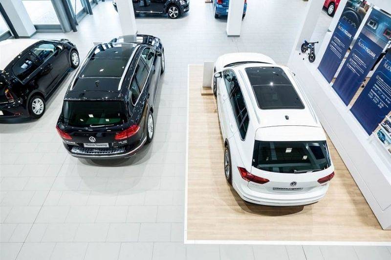 Automotive showroom floor and wall tiles